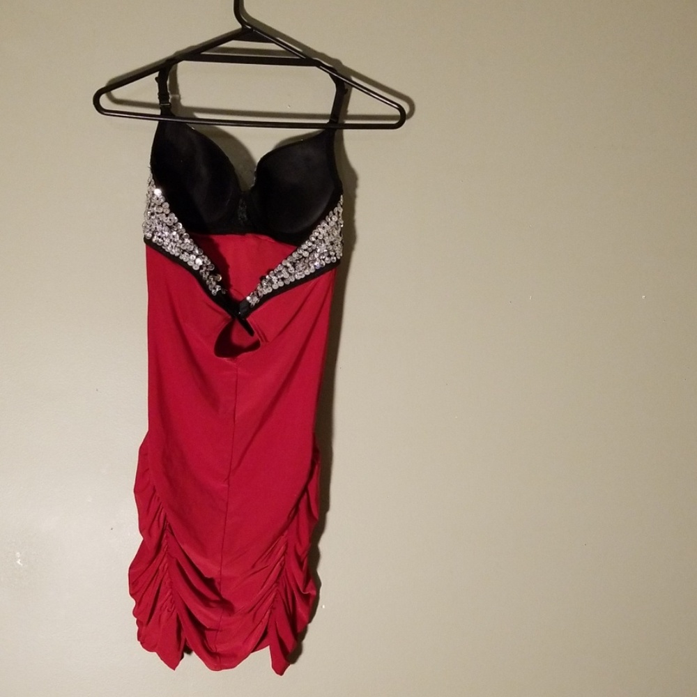 Dress - Picture 4 of 5
